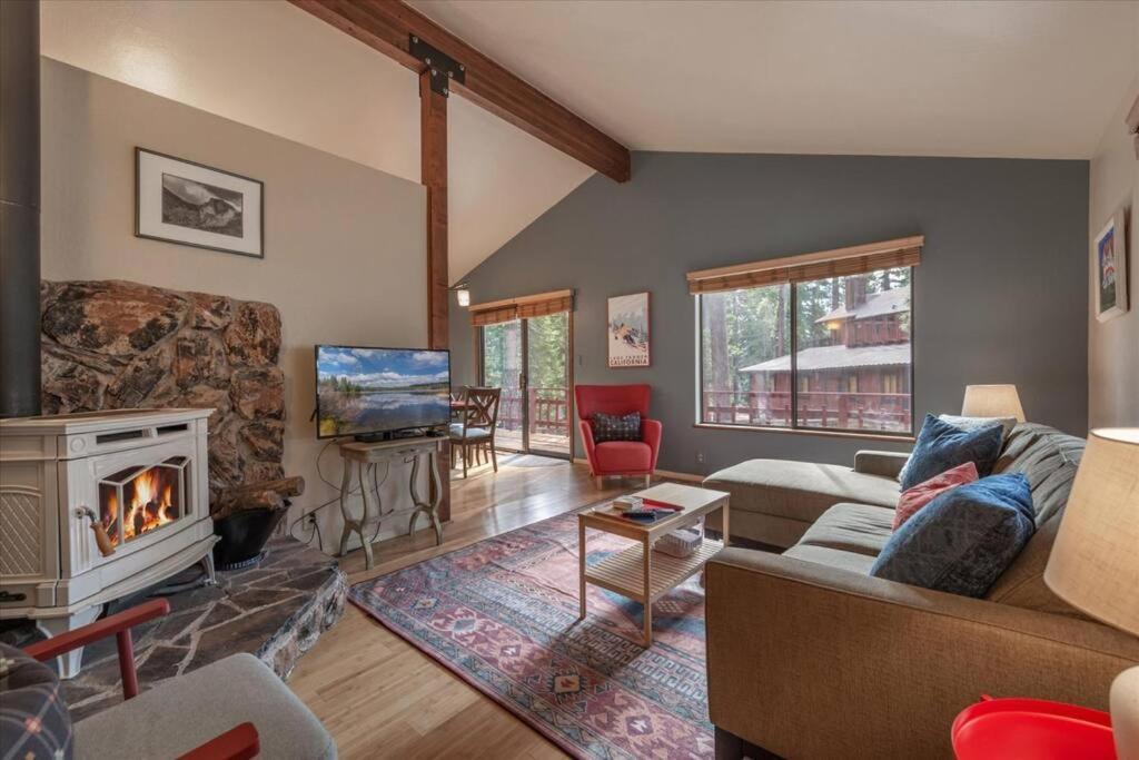 Cozy Pet-Friendly Cabin W Fenced-In Yard Close To Slopes Beach Town Carnelian Bay Eksteriør bilde